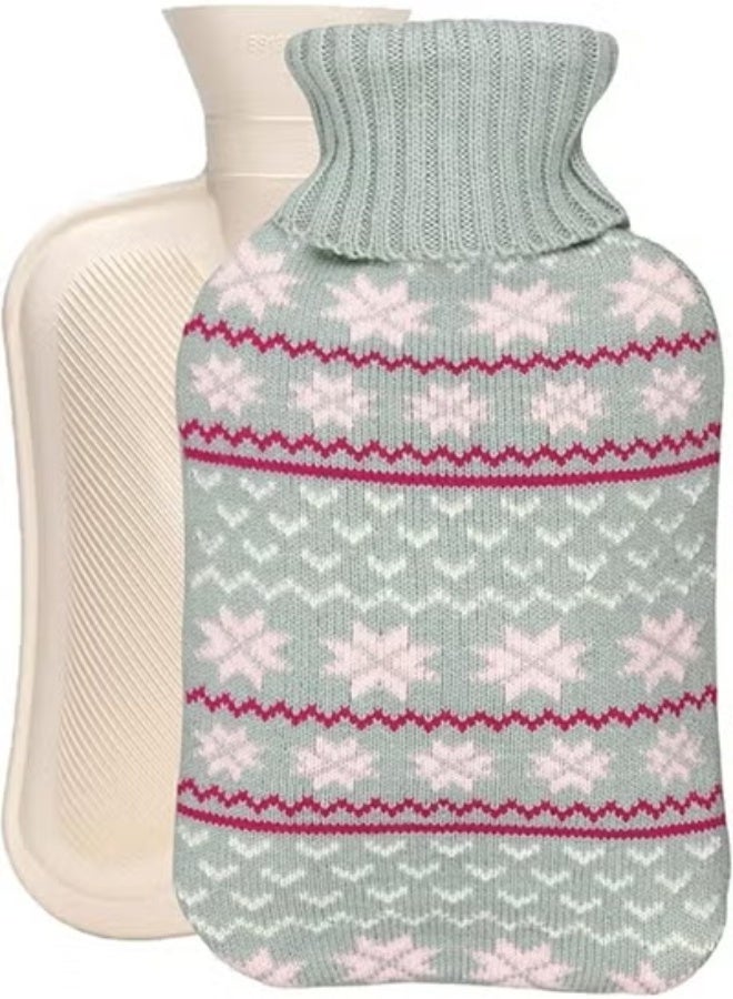 قربة مياه ساخنة سعة 2 لتر مع غطاء تريكو ناعم - لتدفئة السرير وتخفيف الآلام - Image 1